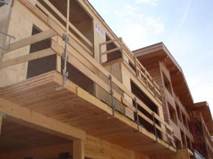 Четырехэтажный деревянный отель